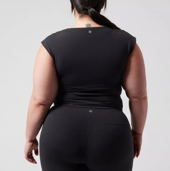 New Athleta Solid Black Vita Free Cropped V-Neck Tee Plus Size 3X - Picture 2 of 9